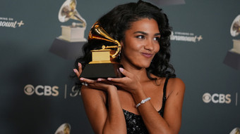 Olivia Dean gewinnt Grammy Award