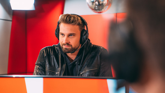 'der bachelor' dominik im wake up club