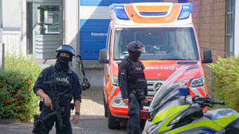 Polizeieinsatz in Essen: Schüler greift Lehrerin mit Messer an