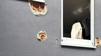 Balkon-Absturz: Zwei Männer verletzt