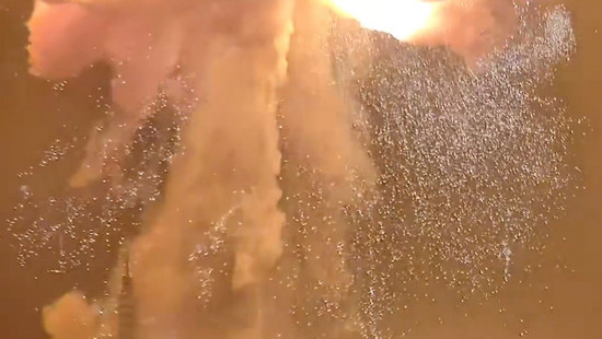 Feuerball: Bezos-Rakete explodiert bei Test vor dem Start