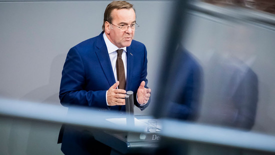 Kompromisstöne bei erster Wehrdienst-Beratung im Bundestag