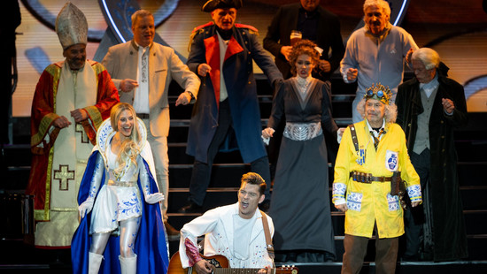 Handkäs rettet die Welt in Fulda - zumindest im Musical