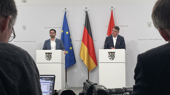 Landesregierung stellt in Wiesbaden "Sofortprogramm" vor