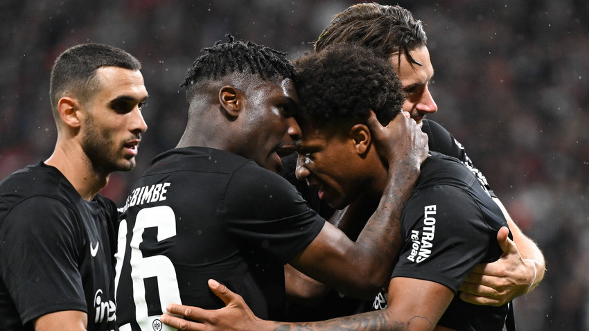 Eintracht Frankfurt zieht in die Conference League-Gruppenphase ein