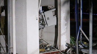 Riedstadt-Goddelau: Geldautomat an Tankstelle gesprengt