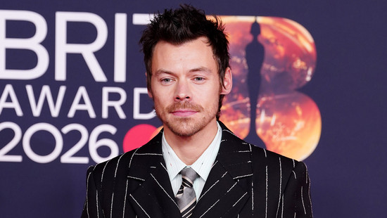 Harry Styles spendet an Ultramarathonläufer Loz Denis