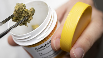 Lauterbach stellt neue Pläne zur Cannabis-Legalisierung vor