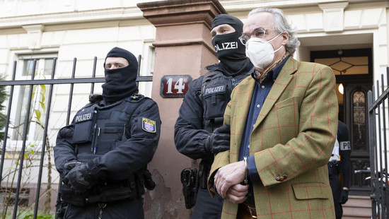 Frankfurt: Reichsbürger-Prozess um Prinz Reuß ab 21. Mai
