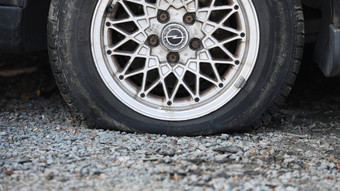 Teure Pannenhilfe für 780 Euro! Gericht gibt Autofahrerin Recht