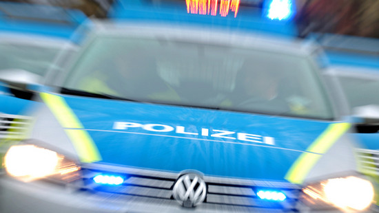 Mann flüchtet nach U-Haftbefehl in Hanau - Foto-Fahndung der Polizei