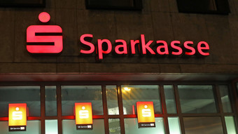 Sparkasse sucht verlorenen Koffer mit Überweisungen in Gießen