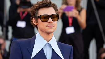 mähne ab: harry styles trägt jetzt buzz cut