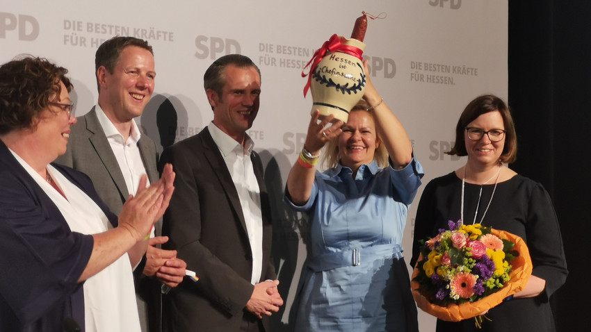 Parteitag in Hanau: SPD kürt Faeser zur Spitzenkandidatin in Hessen