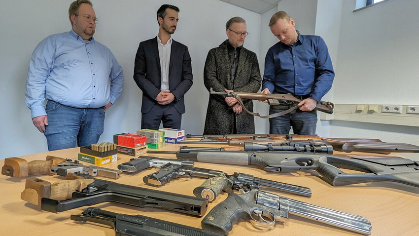 Marburg-Biedenkopf: 13 Waffen in Reichsbürger-Szene sichergestellt