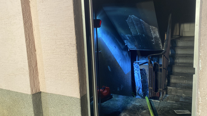 Brand in Roßdorf-Gundernhausen: Mehrfamilienhaus unbewohnbar