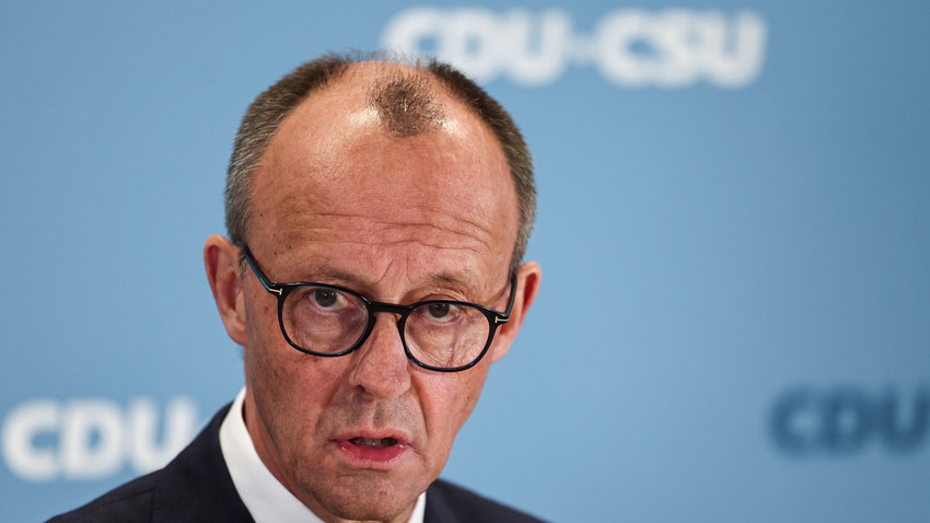 Merz will Asylbewerberzahl unter 100.000 drücken