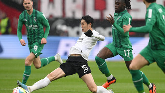 Eintracht 7 Ligaspiele sieglos: Frankfurt erkämpft 1:1 gegen Gladbach