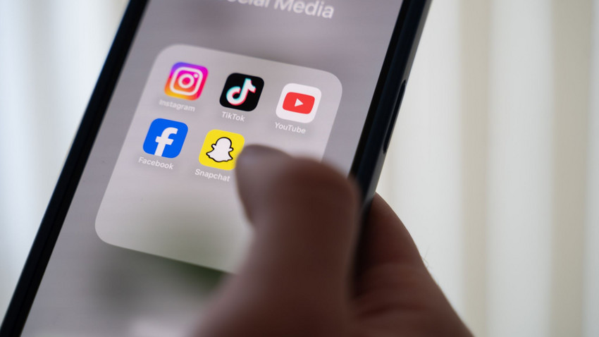 Hessens Kultusminister: Social-Media-Verbot für Jugendliche