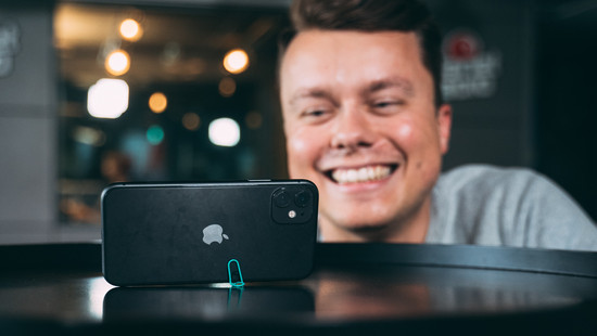 perfekt gehackt: bau dir deine handyhalterung