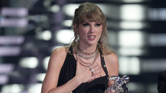 taylor swift: räumt bei den mtv awards ab