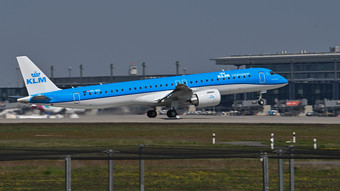 Passagierflieger erstmals mit Klima-Kerosin aus Frankfurt