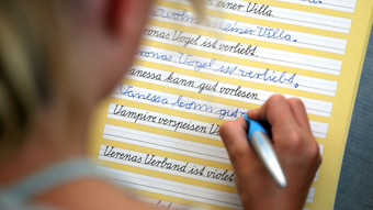 Handschrift-Debatte: Hessen bleibt Schreibschrift treu
