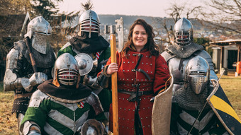 Yetzt kommt Yella: kämpfen mit Rittern (buhurt und pro fight)