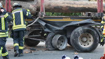 Schwerer Unfall auf B27: Vollsperrung zwischen Hünfeld und Fulda