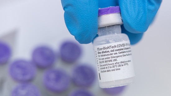 Trotz Rückgangs zum Vorjahr: Biontech fährt Milliardengewinn ein