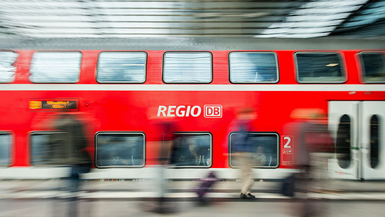 Unbemerkt ausgestiegen: Darmstädter vergisst Sohn auf Bahnfahrt