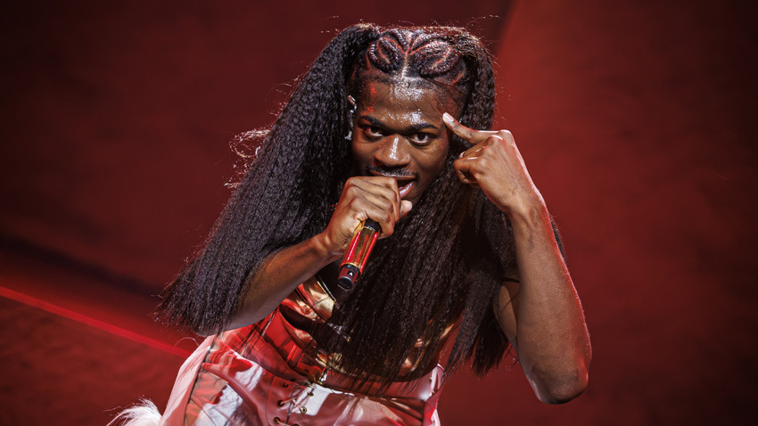 Lil Nas X: Lähmung der rechten Gesichtshälfte