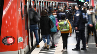 S-Bahn-Störung auf S8 zwischen Frankfurt und Wiesbaden beendet
