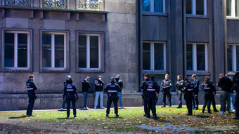 Ziviler Polizist am Mainzer Hauptbahnhof von Gruppe angegriffen