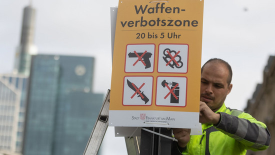 Waffenverbotszonen in Hessen: So viele Waffen wurden sichergestellt