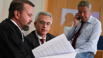 Frankfurts OB Feldmann hat sich via Facebook bei Tochter entschuldigt