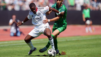 Eintracht Frankfurt gewinnt im DFB-Pokal gegen FV Engers