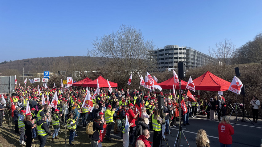 Demo in Marburg - 3000 protestieren gegen Stellenabbau
