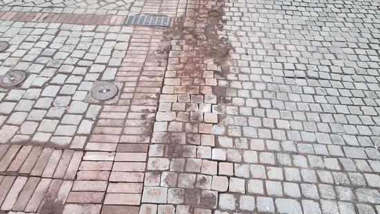 Nach der Verlegung von Glasfaser: Pflaster-Desaster in Bad Hersfeld