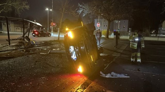 Schwerer Unfall in Offenbach: Auto überschlägt sich mehrfach