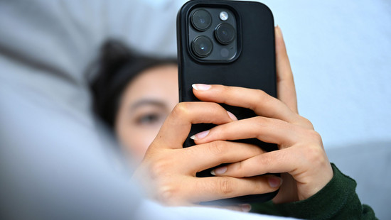 Frankreich verbietet soziale Medien für unter 15-Jährige