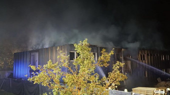 Verdacht auf Brandstiftung: Flüchtlingsunterkunft in Roßdorf bleibt