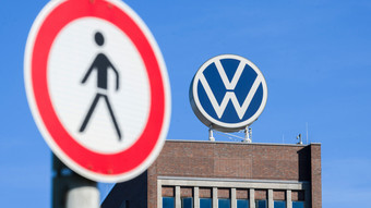 Kampf um VW-Tarif: IG Metall mit Protest-Kundgebung