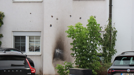 Einschusslöcher in Lampertheim: Polizei fahndet nach Schütze