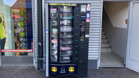 Hype um Mystery Pack Automaten: Zehn Euro für die Katze im Sack