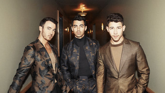 Schock bei Jonas Brothers: Konzert wird unterbrochen