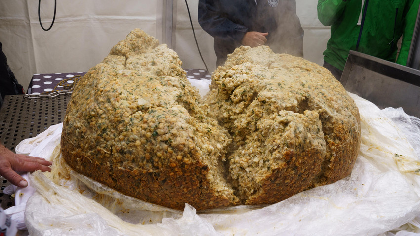 Hoherodskopf: Rekordversuch mit 100-Kilogramm-Semmelknödel gescheitert