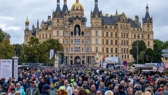 Festakt zum Tag der Deutschen Einheit in Schwerin
