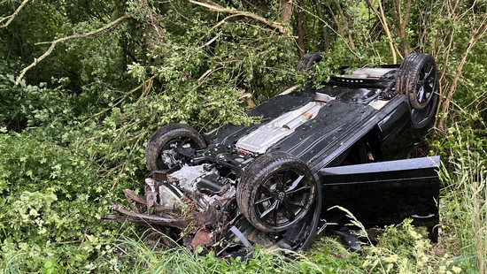 Unfall auf der A66 bei Langenselbold: Autofahrer fliegt 50 Meter weit