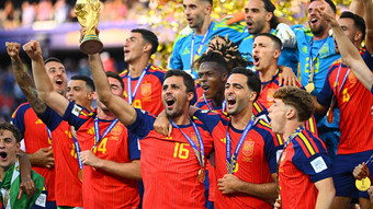 Autokorsos auch in Hessen: Spanien feiert Weltmeister-Titel